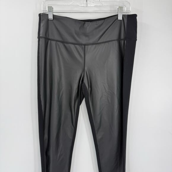 Athleta Gleam Faux Leather Front High Rise Luxe Tight Black Size Large - Picture 3 of 10